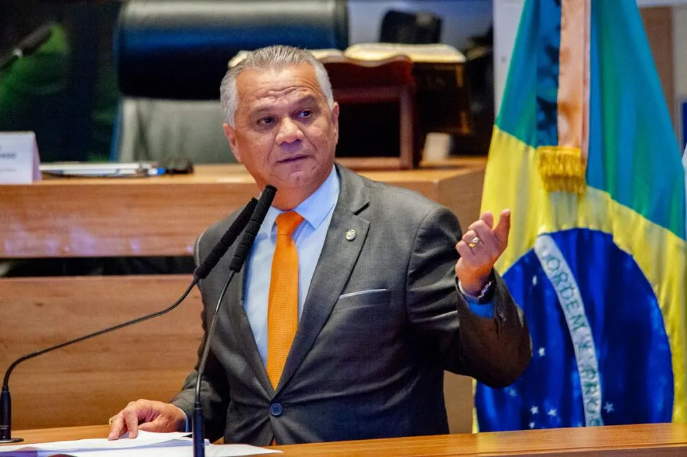 Pastor Daniel de Castro interrompe licença médica e retorna à CLDF para votar projeto que envolve o BRB 